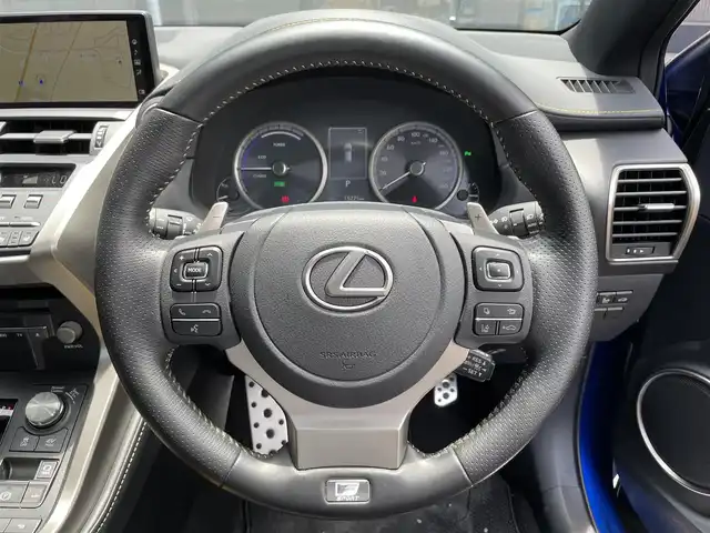 レクサス ＮＸ 300h Fスポーツ 滋賀県 2020(令2)年 1.6万km ヒートブルーコントラストレイヤリング 禁煙車/純正メーカーナビ【CD/DVD/Bluetooth/Miracast】/バックカメラ/パノラマルーフ/全席パワーシート/シートヒーター/ベンチレーション/ステアリングヒーター/パワーバックドア/ETC2.0/レクサスセーフティーシステム【PCS/LDA/AHB/DRC】/レーダークルーズコントロール/パドルシフト/クリアランスソナー/プッシュスタート/スマートキー/カードキー/ステアリングスイッチ