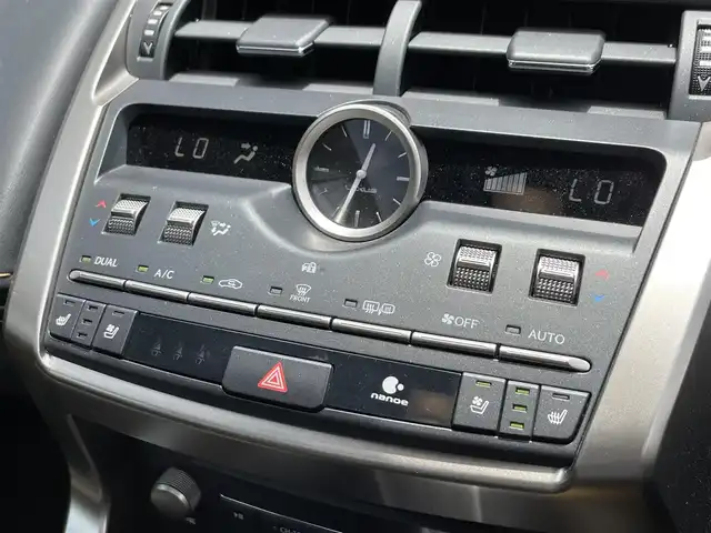 レクサス ＮＸ 300h Fスポーツ 滋賀県 2020(令2)年 1.6万km ヒートブルーコントラストレイヤリング 禁煙車/純正メーカーナビ【CD/DVD/Bluetooth/Miracast】/バックカメラ/パノラマルーフ/全席パワーシート/シートヒーター/ベンチレーション/ステアリングヒーター/パワーバックドア/ETC2.0/レクサスセーフティーシステム【PCS/LDA/AHB/DRC】/レーダークルーズコントロール/パドルシフト/クリアランスソナー/プッシュスタート/スマートキー/カードキー/ステアリングスイッチ