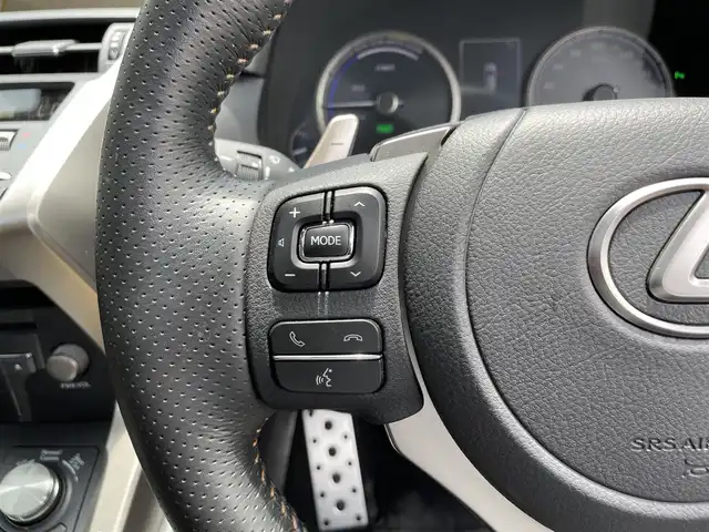レクサス ＮＸ 300h Fスポーツ 滋賀県 2020(令2)年 1.6万km ヒートブルーコントラストレイヤリング 禁煙車/純正メーカーナビ【CD/DVD/Bluetooth/Miracast】/バックカメラ/パノラマルーフ/全席パワーシート/シートヒーター/ベンチレーション/ステアリングヒーター/パワーバックドア/ETC2.0/レクサスセーフティーシステム【PCS/LDA/AHB/DRC】/レーダークルーズコントロール/パドルシフト/クリアランスソナー/プッシュスタート/スマートキー/カードキー/ステアリングスイッチ