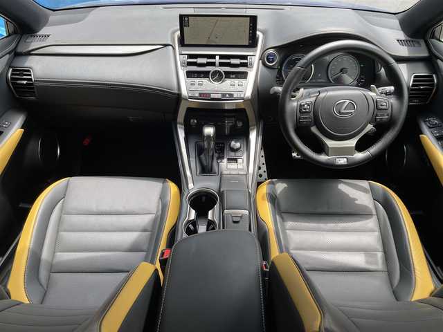 レクサス ＮＸ 300h Fスポーツ 滋賀県 2020(令2)年 1.6万km ヒートブルーコントラストレイヤリング 禁煙車/純正メーカーナビ【CD/DVD/Bluetooth/Miracast】/バックカメラ/パノラマルーフ/全席パワーシート/シートヒーター/ベンチレーション/ステアリングヒーター/パワーバックドア/ETC2.0/レクサスセーフティーシステム【PCS/LDA/AHB/DRC】/レーダークルーズコントロール/パドルシフト/クリアランスソナー/プッシュスタート/スマートキー/カードキー/ステアリングスイッチ