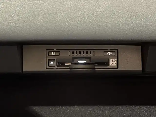 レクサス ＮＸ 300h Fスポーツ 愛知県 2020(令2)年 1.6万km ヒートブルーコントラストレイヤリング レクサスセーフティシステム/　・プリクラッシュセーフティ/　・レーンディパーチャーアラート/　・レーダークルーズコントロール/　・レーンチェンジアシスト/　・オートマチックハイビーム/パノラマルーフ/純正メモリナビ/　　CD/BT/SD/USB/フルセグTV/バックカメラ/パワーバックドア/LEDオートライト/フォグランプ/レザーシート/パワーシート【シートメモリー機能付】/シートヒーター/エアシート/純正18インチアルミホイール/純正フロアマット/ステアリングヒーター/ブラインドスポットモニター/パドルシフト/スマートキー/アクセサリーソケット/USB入力端子/AC100Vコンセント/ビルトインETC2.0/電動パーキングブレーキ/ブレーキホールド