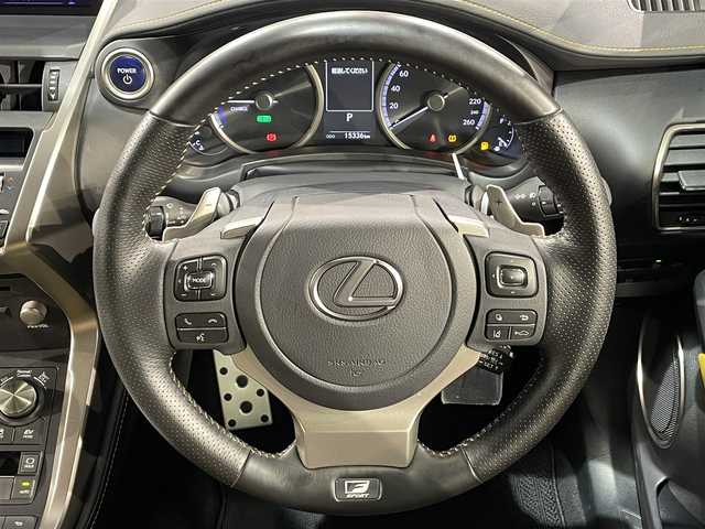 レクサス ＮＸ 300h Fスポーツ 愛知県 2020(令2)年 1.6万km ヒートブルーコントラストレイヤリング レクサスセーフティシステム/　・プリクラッシュセーフティ/　・レーンディパーチャーアラート/　・レーダークルーズコントロール/　・レーンチェンジアシスト/　・オートマチックハイビーム/パノラマルーフ/純正メモリナビ/　　CD/BT/SD/USB/フルセグTV/バックカメラ/パワーバックドア/LEDオートライト/フォグランプ/レザーシート/パワーシート【シートメモリー機能付】/シートヒーター/エアシート/純正18インチアルミホイール/純正フロアマット/ステアリングヒーター/ブラインドスポットモニター/パドルシフト/スマートキー/アクセサリーソケット/USB入力端子/AC100Vコンセント/ビルトインETC2.0/電動パーキングブレーキ/ブレーキホールド