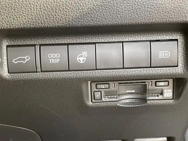 トヨタ ＲＡＶ４ アドベンチャー オフロードPKGⅡ 岩手県 2023(令5)年 3.6万km アーバンカーキ 特別仕様車　専用クロスバー　電動リアゲート　純正１０．５型ナビ　バックＣ　Ｂｌｕｅｔｏｏｔｈ　ＵＳＢポート　フルセグ　ステアリングヒーター　シートヒーター　エアシート　デジタルミラー　ＥＴＣ２．０