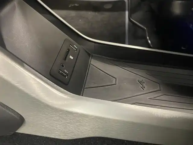 アルピーヌ アルピーヌ A110 リネージ 岡山県 2019(平31)年 3.4万km ガンＭ FOCALスピーカー/カーボンインテリア/ブレンボキャリパー/キッキングプレート/ブラウンレザーシート/スポーツモード/純正メモリナビ/Bluetooth/SDカード/USB/LEDヘッドライト/オートライト/オートワイパー/PDC/社外デジタルインナーミラー/パドルシフト/ドライブレコーダー（F.R）/シートヒーター（D/N）