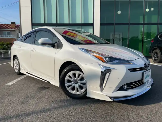 トヨタ プリウス SセーフティプラスⅡ 和歌山県 2020(令2)年 4.5万km プラチナホワイトパールマイカ 純正ナビ/フルセグTV/（AM/FM/Bluetooth/CD）/バックカメラ/モデリスタエアロ/衝突軽減ブレーキ/横滑り防止機能/レーンキープアシスト/コーナーセンサー/ブラインドスポットモニター/オートライト/LEDヘッドライト/デジタルインナーミラー/ビルトインETC/オートマチックハイビーム/フォグランプ/純正フロアマット/ドアバイザー