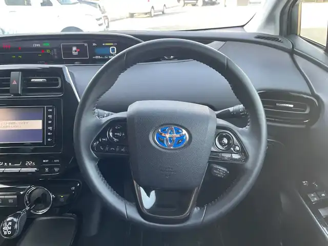 トヨタ プリウス SセーフティプラスⅡ 和歌山県 2020(令2)年 4.5万km プラチナホワイトパールマイカ 純正ナビ/フルセグTV/（AM/FM/Bluetooth/CD）/バックカメラ/モデリスタエアロ/衝突軽減ブレーキ/横滑り防止機能/レーンキープアシスト/コーナーセンサー/ブラインドスポットモニター/オートライト/LEDヘッドライト/デジタルインナーミラー/ビルトインETC/オートマチックハイビーム/フォグランプ/純正フロアマット/ドアバイザー