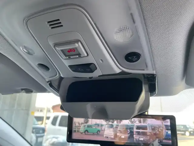 トヨタ プリウス SセーフティプラスⅡ 和歌山県 2020(令2)年 4.5万km プラチナホワイトパールマイカ 純正ナビ/フルセグTV/（AM/FM/Bluetooth/CD）/バックカメラ/モデリスタエアロ/衝突軽減ブレーキ/横滑り防止機能/レーンキープアシスト/コーナーセンサー/ブラインドスポットモニター/オートライト/LEDヘッドライト/デジタルインナーミラー/ビルトインETC/オートマチックハイビーム/フォグランプ/純正フロアマット/ドアバイザー