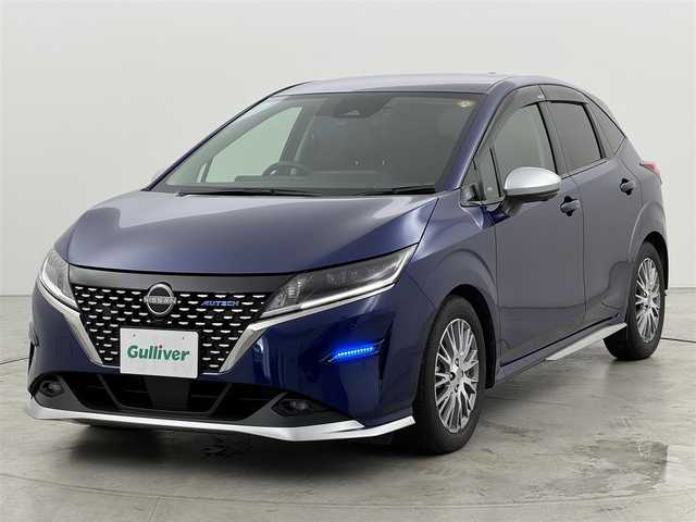 日産 ノート オーテック 福岡県 2021(令3)年 5.3万km オーロラフレアブルーパール 純正９型ナビ　/全方位カメラ　/ＥＴＣ２．０　/前方ドラレコ　/デジタルルームミラー　/置くだけ充電　/プロパイロット　/コーナーセンサー　/エマージェンシーブレーキ　/レーンキープ/ＢＳＭ　/純正１６インチＡＷ　/ＬＥＤ
