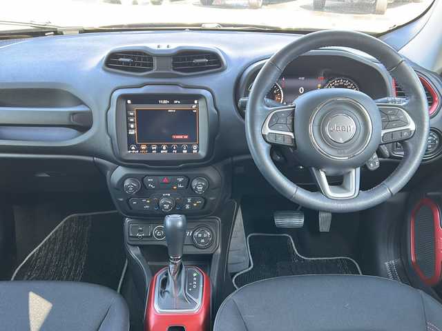 クライスラー・ジープ ジープ レネゲード トレイルホーク 秋田県 2019(令1)年 4.3万km 黒 純正メモリナビ/Bluetooth、フルセグTV/バックカメラ/ETC/前後ドライブレコーダー/クルーズコントロール/純正リアスポイラー/純正18インチAW/ドアバイザー/4WD/スペアキー