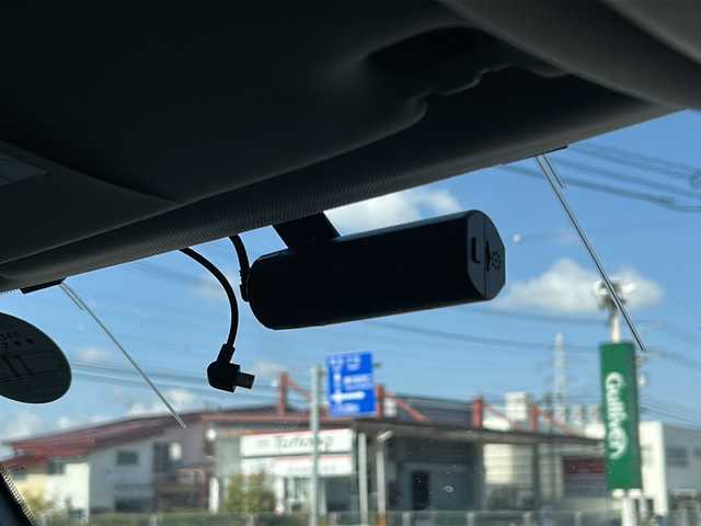 クライスラー・ジープ ジープ レネゲード トレイルホーク 秋田県 2019(令1)年 4.3万km 黒 純正メモリナビ/Bluetooth、フルセグTV/バックカメラ/ETC/前後ドライブレコーダー/クルーズコントロール/純正リアスポイラー/純正18インチAW/ドアバイザー/4WD/スペアキー