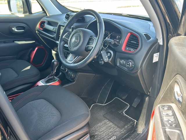クライスラー・ジープ ジープ レネゲード トレイルホーク 秋田県 2019(令1)年 4.3万km 黒 純正メモリナビ/Bluetooth、フルセグTV/バックカメラ/ETC/前後ドライブレコーダー/クルーズコントロール/純正リアスポイラー/純正18インチAW/ドアバイザー/4WD/スペアキー