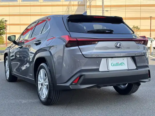 レクサス ＵＸ 250h バージョンC 宮城県 2021(令3)年 1.5万km マーキュリーグレーマイカ セーフティシステムプラス/・プリクラッシュセーフティ/・レーントレーシングアシスト/・オートマチックハイビーム/・レーダークルーズコントロール/・先行車発進告知機能/・ロードサインアシスト/メーカーナビ/サウンドライブラリー【SD・BT・AUX】/3眼LED/ブラウンレザー（合皮）シート/センターディスプレー/リモートタッチ/ドライブモードセレクター/デュアルエアコン/ステリングヒーター/D・N席パワーシート・シートヒーター/シートメモリー/パドルシフト/登録時走行距離14174km