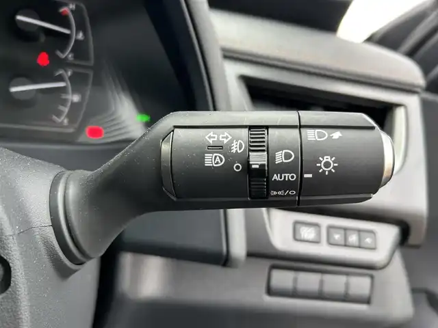レクサス ＵＸ 250h バージョンC 宮城県 2021(令3)年 1.5万km マーキュリーグレーマイカ セーフティシステムプラス/・プリクラッシュセーフティ/・レーントレーシングアシスト/・オートマチックハイビーム/・レーダークルーズコントロール/・先行車発進告知機能/・ロードサインアシスト/メーカーナビ/サウンドライブラリー【SD・BT・AUX】/3眼LED/ブラウンレザー（合皮）シート/センターディスプレー/リモートタッチ/ドライブモードセレクター/デュアルエアコン/ステリングヒーター/D・N席パワーシート・シートヒーター/シートメモリー/パドルシフト/登録時走行距離14174km
