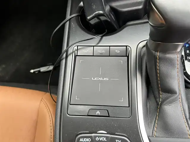 レクサス ＵＸ 250h バージョンC 宮城県 2021(令3)年 1.5万km マーキュリーグレーマイカ セーフティシステムプラス/・プリクラッシュセーフティ/・レーントレーシングアシスト/・オートマチックハイビーム/・レーダークルーズコントロール/・先行車発進告知機能/・ロードサインアシスト/メーカーナビ/サウンドライブラリー【SD・BT・AUX】/3眼LED/ブラウンレザー（合皮）シート/センターディスプレー/リモートタッチ/ドライブモードセレクター/デュアルエアコン/ステリングヒーター/D・N席パワーシート・シートヒーター/シートメモリー/パドルシフト/登録時走行距離14174km