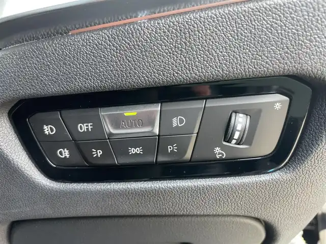 ＢＭＷ ３２０ｉ Mスポーツ 静岡県 2019(令1)年 3.3万km サファイアブラックP 純正HDDナビ/・Bluetooth/USB/ＡＭ/ＦＭ/AppleCarPlay/ドライビング・アシスト・プロフェッショナル/・ACC/・レーンキープアシスト/・車線逸脱警告システム/・衝突回避・被害軽減システム/パーキングアシスト/ＰＤＣ（前後）/コンフォート・アクセス/アンビエントライト/電動シート（フロント）/シートヒーター（フロント）/イノベーション・ＰＫＧ/コンフォート・ＰＫＧ