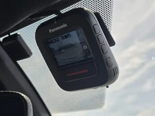 トヨタ ヴォクシー ZS 煌Ⅲ 福岡県 2020(令2)年 2.2万km 黒 アルパインナビ/・Bluetooth/・フルセグＴＶ/・ＣＤ／ＤＶＤ再生機能有/・バックカメラ/・USB/HDMI/アルパインフリップダウンモニター/ＥＴＣ/クルーズコントロール/ステアリングリモコン/コーナーセンサー/両側パワースライドドア/モデリスタエアロ/純正16インチアルミ/純正フロアマット/純正サイドバイザー/車線逸脱防止機能/オートライト