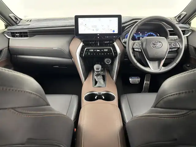 トヨタ ハリアー ハイブリッド Z 埼玉県 2023(令5)年 1.2万km プラチナホワイトパールマイカ 純正１２．３インチディスプレイオーディオ　/バックカメラ　/フルセグＴＶ　/ＪＢＬ　/デジタルインナーミラー　/ヘッドアップディスプレイ　/ＢＳＭ　/パワーアックドア　/純正ビルトインＥＴＣ２．０　/トヨタセーフティー