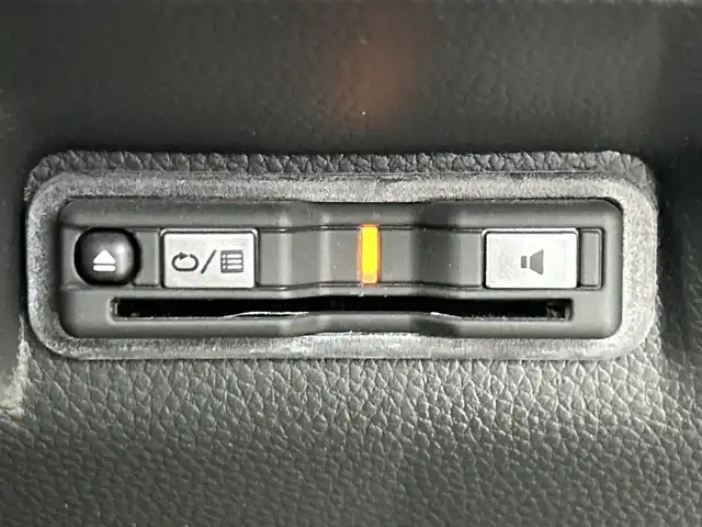 ホンダ ステップワゴン スパーダ eHEV 愛知県 2023(令5)年 3万km プラチナホワイトパール 禁煙車/ワンオーナー/純正１１.4インチホンダコネクトナビ/（ＤＶＤ/ＣＤ/フルセグTV/Bluetooth/ＡＭ/ＦＭ）/バックカメラ/ホンダセンシング/・ブラインドスポットモニター/・レーンキープアシスト/・オートハイビーム/・衝突軽減ブレーキ/・レーダークルーズコントロール/・クリアランスソナー/アドバンスドルームミラー/ＥＴＣ/前後ドライブレコーダー/シートヒーター/オットマン/両側パワースライドドア/パワーバックドア/プッシュスタート/スマートキー/ＬＥＤヘッドライト/オートライト/フロントフォグランプ/純正フロアマット/純正16インチアルミホイール/横滑り防止装置