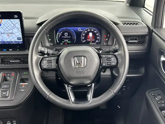 ホンダ ステップワゴン スパーダ eHEV 愛知県 2023(令5)年 3万km プラチナホワイトパール 禁煙車/ワンオーナー/純正１１.4インチホンダコネクトナビ/（ＤＶＤ/ＣＤ/フルセグTV/Bluetooth/ＡＭ/ＦＭ）/バックカメラ/ホンダセンシング/・ブラインドスポットモニター/・レーンキープアシスト/・オートハイビーム/・衝突軽減ブレーキ/・レーダークルーズコントロール/・クリアランスソナー/アドバンスドルームミラー/ＥＴＣ/前後ドライブレコーダー/シートヒーター/オットマン/両側パワースライドドア/パワーバックドア/プッシュスタート/スマートキー/ＬＥＤヘッドライト/オートライト/フロントフォグランプ/純正フロアマット/純正16インチアルミホイール/横滑り防止装置