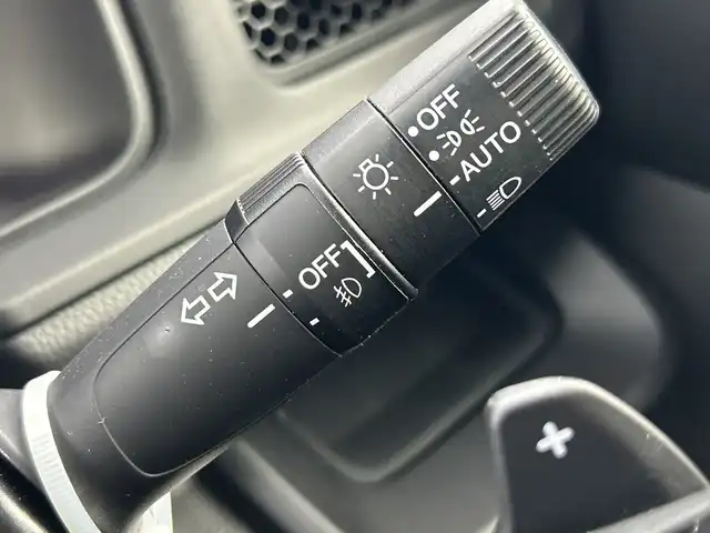 ホンダ ステップワゴン スパーダ eHEV 愛知県 2023(令5)年 3万km プラチナホワイトパール 禁煙車/ワンオーナー/純正１１.4インチホンダコネクトナビ/（ＤＶＤ/ＣＤ/フルセグTV/Bluetooth/ＡＭ/ＦＭ）/バックカメラ/ホンダセンシング/・ブラインドスポットモニター/・レーンキープアシスト/・オートハイビーム/・衝突軽減ブレーキ/・レーダークルーズコントロール/・クリアランスソナー/アドバンスドルームミラー/ＥＴＣ/前後ドライブレコーダー/シートヒーター/オットマン/両側パワースライドドア/パワーバックドア/プッシュスタート/スマートキー/ＬＥＤヘッドライト/オートライト/フロントフォグランプ/純正フロアマット/純正16インチアルミホイール/横滑り防止装置