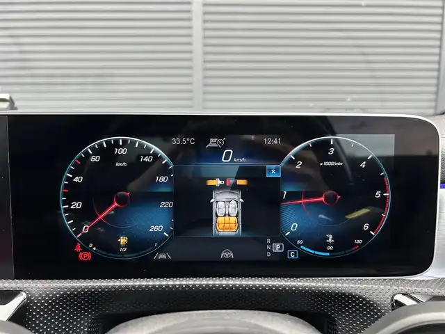 メルセデス・ベンツ ＣＬＡ２００ｄ Sブレーク AMGライン 茨城県 2020(令2)年 2.4万km コスモスブラック AMGレザ-EXC /赤黒本革シート /シートヒ-タ- /M付PWシ-ト /RSP /ACC /LKA /BSA /PRE-SAFEプラス /マルチビームLED /アルミニウムインテリアトリム /アンビエントライト /ナビ /TV /BT/USB /バックカメラ /パークトロニック /ETC2.0 /禁煙車