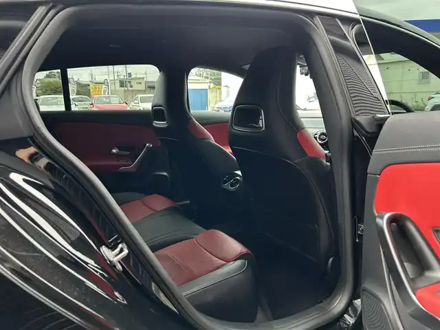 メルセデス・ベンツ ＣＬＡ２００ｄ Sブレーク AMGライン 茨城県 2020(令2)年 2.4万km コスモスブラック AMGレザ-EXC /赤黒本革シート /シートヒ-タ- /M付PWシ-ト /RSP /ACC /LKA /BSA /PRE-SAFEプラス /マルチビームLED /アルミニウムインテリアトリム /アンビエントライト /ナビ /TV /BT/USB /バックカメラ /パークトロニック /ETC2.0 /禁煙車