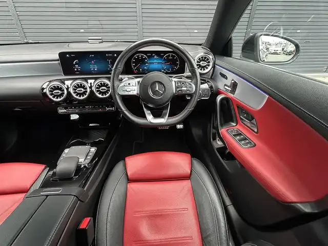 メルセデス・ベンツ ＣＬＡ２００ｄ Sブレーク AMGライン 茨城県 2020(令2)年 2.4万km コスモスブラック AMGレザ-EXC /赤黒本革シート /シートヒ-タ- /M付PWシ-ト /RSP /ACC /LKA /BSA /PRE-SAFEプラス /マルチビームLED /アルミニウムインテリアトリム /アンビエントライト /ナビ /TV /BT/USB /バックカメラ /パークトロニック /ETC2.0 /禁煙車