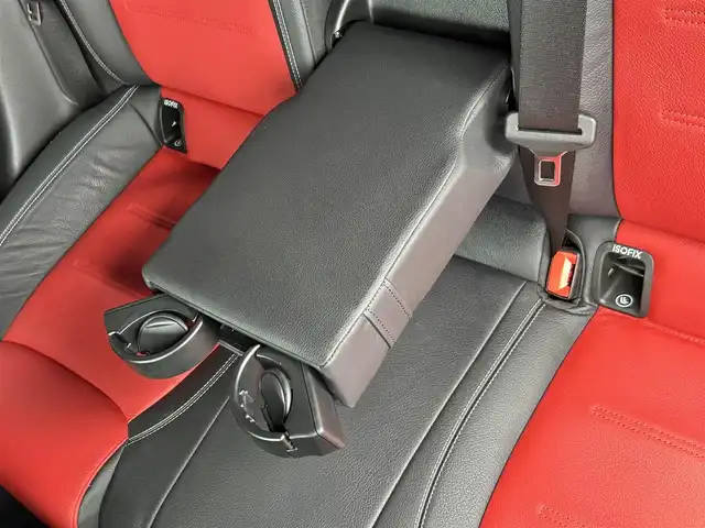 メルセデス・ベンツ ＣＬＡ２００ｄ Sブレーク AMGライン 茨城県 2020(令2)年 2.4万km コスモスブラック AMGレザ-EXC /赤黒本革シート /シートヒ-タ- /M付PWシ-ト /RSP /ACC /LKA /BSA /PRE-SAFEプラス /マルチビームLED /アルミニウムインテリアトリム /アンビエントライト /ナビ /TV /BT/USB /バックカメラ /パークトロニック /ETC2.0 /禁煙車