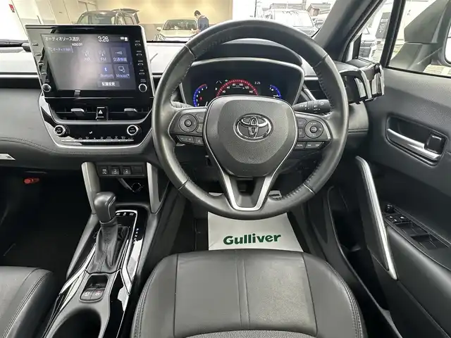 トヨタ カローラ クロス ハイブリッド Z 群馬県 2023(令5)年 1.5万km パール ナビゲーション　/フルセグテレビ　/ブルートゥース　/ＵＳＢ　/ＥＴＣ　　/全方位カメラ　/アダプティブクルーズ　/車線逸脱警報　/衝突軽減ブレーキ　/ブラインドスポットモニタ/革シート　/パワーバックドア　/保証書　/取扱説明書　/整備手帳/スマートキーX２個