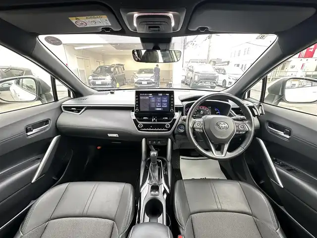 トヨタ カローラ クロス ハイブリッド Z 群馬県 2023(令5)年 1.5万km パール ナビゲーション　/フルセグテレビ　/ブルートゥース　/ＵＳＢ　/ＥＴＣ　　/全方位カメラ　/アダプティブクルーズ　/車線逸脱警報　/衝突軽減ブレーキ　/ブラインドスポットモニタ/革シート　/パワーバックドア　/保証書　/取扱説明書　/整備手帳/スマートキーX２個