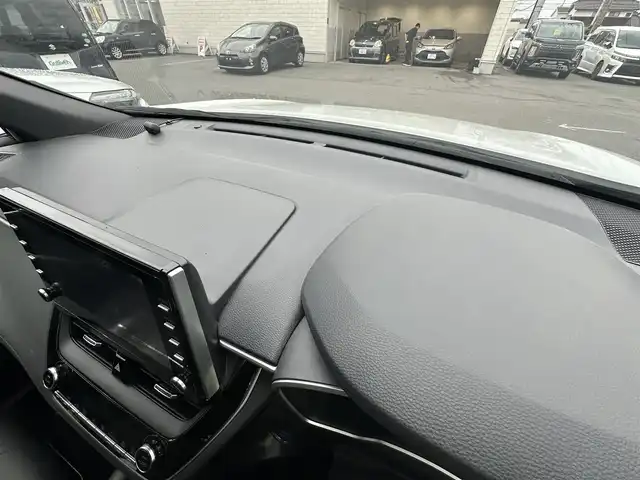 トヨタ カローラ クロス ハイブリッド Z 群馬県 2023(令5)年 1.5万km パール ナビゲーション　/フルセグテレビ　/ブルートゥース　/ＵＳＢ　/ＥＴＣ　　/全方位カメラ　/アダプティブクルーズ　/車線逸脱警報　/衝突軽減ブレーキ　/ブラインドスポットモニタ/革シート　/パワーバックドア　/保証書　/取扱説明書　/整備手帳/スマートキーX２個