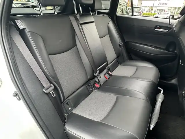 トヨタ カローラ クロス ハイブリッド Z 群馬県 2023(令5)年 1.5万km パール ナビゲーション　/フルセグテレビ　/ブルートゥース　/ＵＳＢ　/ＥＴＣ　　/全方位カメラ　/アダプティブクルーズ　/車線逸脱警報　/衝突軽減ブレーキ　/ブラインドスポットモニタ/革シート　/パワーバックドア　/保証書　/取扱説明書　/整備手帳/スマートキーX２個