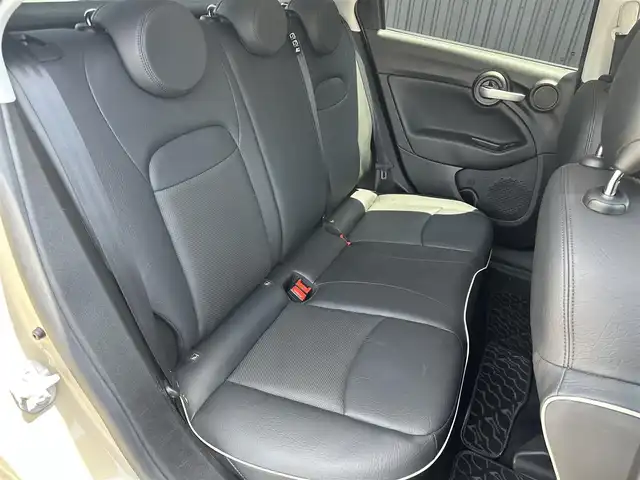 フィアット フィアット ５００Ｘ クロス 福島県 2020(令2)年 2.4万km ベージュ 純正ディスプレイオーディオ(BT/USB)/バックカメラ/アダプティブクルーズコントロール/ステアリングスイッチ/パドルシフト/ブラインドスポットモニター/コーナーセンサー/ETC/純正17AW/純正フロアマット/純正ドライブレコーダー/黒レザーシート/シートヒーター/パワーシート/取扱説明書/保証書/スペアキー