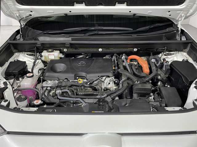 トヨタ ＲＡＶ４ ハイブリッドG 福岡県 2022(令4)年 2.8万km ホワイトパールクリスタルシャイン 純正ディスプレイオーディオ/フルセグテレビ/BT/全方位カメラ/シートヒーター/パワーシート/ハンドルヒーター/パワーバックドア/レーダークルーズコントロール/ステアリングスイッチ/ルーフレール/ドライブレコーダー前後/オートライト/オートハイビーム