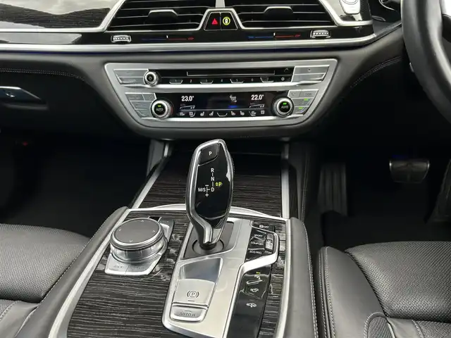 ＢＭＷ ７４０ｄ xDrive Mスポーツ 茨城県 2018(平30)年 4.6万km 黒 サンル-フ /360度カメラ /レ-ザ-ライト /黒革 /シートヒーター /ベンチレーション /M付PWシート /PWトランク /harman/kardon /ドライビングアシストプラス /ACC /LDW /LCW /CTW /ナビ /12セグ /BT/USB/DVD/パークディスタンス /ETC2.0 /ドラレコ /禁煙車