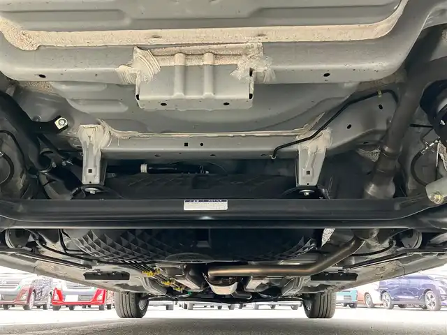 トヨタ ルーミー カスタムG－T 静岡県 2020(令2)年 4.3万km パールホワイトⅢ エンジンスタートボタン/パワーステアリング/パワーウィンドウ/アイドリングストップ/スマートキー/スペアキー１本/オートエアコン/クルーズコントロール/ETC2.0/バックカメラ/純正9インチナビ（CD.BT.フルセグ）/ドライブレコーダー/ウォークスルー/純正フロアマット/純正アルミホイール/D席N席シートヒーター/両側パワースライドドア/ABS/横滑り防止装置/コーナーセンサー前後/オートライト/オートマチックハイビーム/LEDライト/Wエアバック/衝突軽減システム