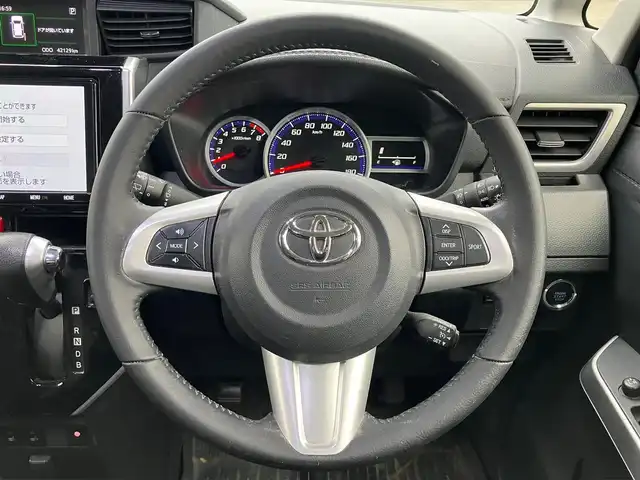 トヨタ ルーミー カスタムG－T 静岡県 2020(令2)年 4.3万km パールホワイトⅢ エンジンスタートボタン/パワーステアリング/パワーウィンドウ/アイドリングストップ/スマートキー/スペアキー１本/オートエアコン/クルーズコントロール/ETC2.0/バックカメラ/純正9インチナビ（CD.BT.フルセグ）/ドライブレコーダー/ウォークスルー/純正フロアマット/純正アルミホイール/D席N席シートヒーター/両側パワースライドドア/ABS/横滑り防止装置/コーナーセンサー前後/オートライト/オートマチックハイビーム/LEDライト/Wエアバック/衝突軽減システム