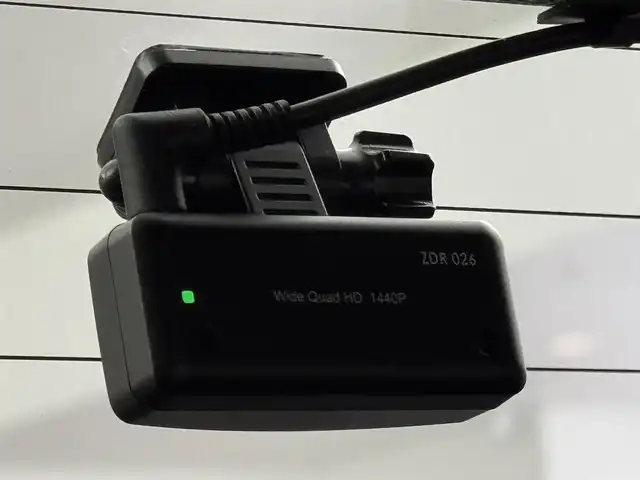 トヨタ カローラ クロス ハイブリッド Z 福岡県 2022(令4)年 2.9万km アティチュードブラックマイカ 純正ＤＡナビ／フルセグＴＶ　/全方位カメラ　/ビルトインＥＴＣ２．０　/前後ドラレコ　/トヨタセーフティセンス　/レーダークルーズコントロール　/コーナーセンサー　/衝突軽減ブレーキ　/レーンキープ　/ブラインドスポットモニター　/アクセル踏み間違い防止　/ハーフレザー　/パワーシート　/シートヒーター　/パワーバックドア　/ＬＥＤヘッドライト/純正１８インチアルミホイール