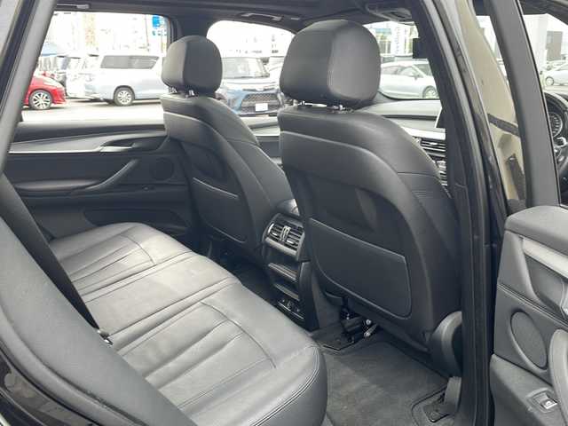 ＢＭＷ Ｘ５ xDrive 35d Mスポーツ 道北・旭川 2015(平27)年 8.1万km サファイアブラックP /4WD//禁煙車//サンルーフ//純正ナビ BT/フルセグ/AUX/USB/CD/DVD//レザーシート//前席シートヒーター//前席パワーシート//運転席メモリーシート//衝突軽減ブレーキ//オートPDC//ACC//レーンキープ//オートエアコン//革巻きステアリング//パドルシフト//ステアリングスイッチ//LEDヘッドライトオート//オートライト//オートマチックハイビーム//フォグランプ//リアフォグランプ//ヘットライトレエライザー//バックカメラ//フロントカメラ//パーキングホールド//オートリトラミラー//純正AW冬タイヤ積み込み//電動リアゲート//ヘットライトウォッシャー