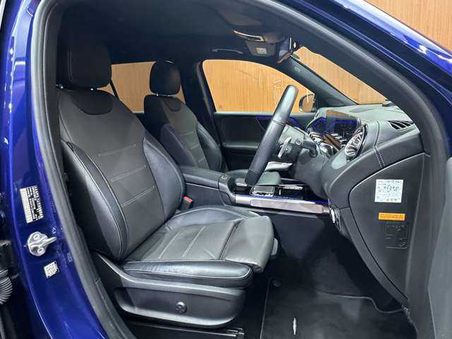 メルセデス・ベンツ ＧＬＢ２００ｄ AMGライン 千葉県 2020(令2)年 4.8万km 青 ＡＭＧレザーＥＸＣ　/パノラマＳＲ　/アドバンスドＰＫＧ　/純正ナビ　/３６０°カメラ　/ＡＣＣ　/ＨＵＤ　/シートヒーター　/パワーシート　/ＬＥＤヘッドライト　/ハイビームアシスト　/電動リアゲート　/アンビエントライト