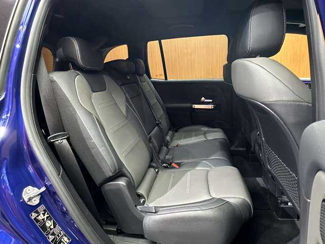 メルセデス・ベンツ ＧＬＢ２００ｄ AMGライン 千葉県 2020(令2)年 4.8万km 青 ＡＭＧレザーＥＸＣ　/パノラマＳＲ　/アドバンスドＰＫＧ　/純正ナビ　/３６０°カメラ　/ＡＣＣ　/ＨＵＤ　/シートヒーター　/パワーシート　/ＬＥＤヘッドライト　/ハイビームアシスト　/電動リアゲート　/アンビエントライト
