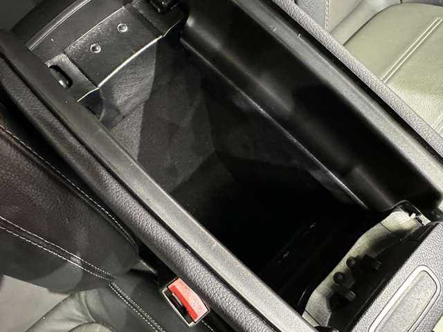 メルセデス・ベンツ ＧＬＢ２００ｄ AMGライン 千葉県 2020(令2)年 4.8万km 青 ＡＭＧレザーＥＸＣ　/パノラマＳＲ　/アドバンスドＰＫＧ　/純正ナビ　/３６０°カメラ　/ＡＣＣ　/ＨＵＤ　/シートヒーター　/パワーシート　/ＬＥＤヘッドライト　/ハイビームアシスト　/電動リアゲート　/アンビエントライト