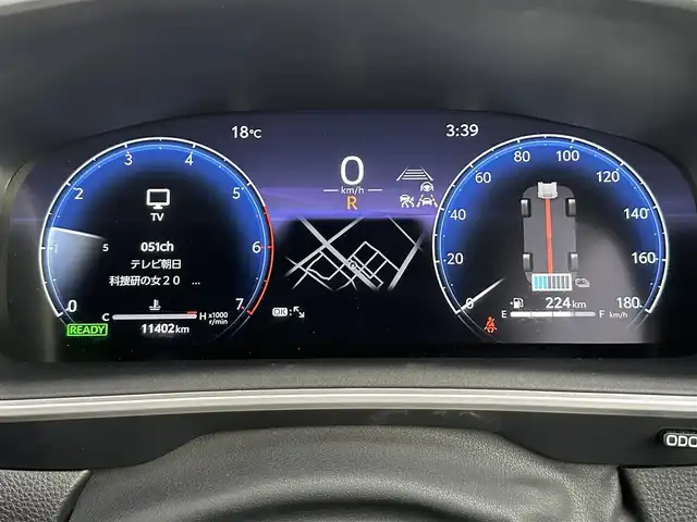 トヨタ カローラ クロス ハイブリッド Z 群馬県 2024(令6)年 1.1万km パール ナビゲーション　/フルセグテレビ　/ブルートゥース　/ＵＳＢ接続　/ＥＴＣ　/パワーバックドア　/ハーフレザーシート　/アダプティブクルーズ　/車線逸脱警報　/衝突軽減ブレー　/バックカメ　/ルーフボック/保証書/取扱説明書/整備手帳/スマートキーX２個