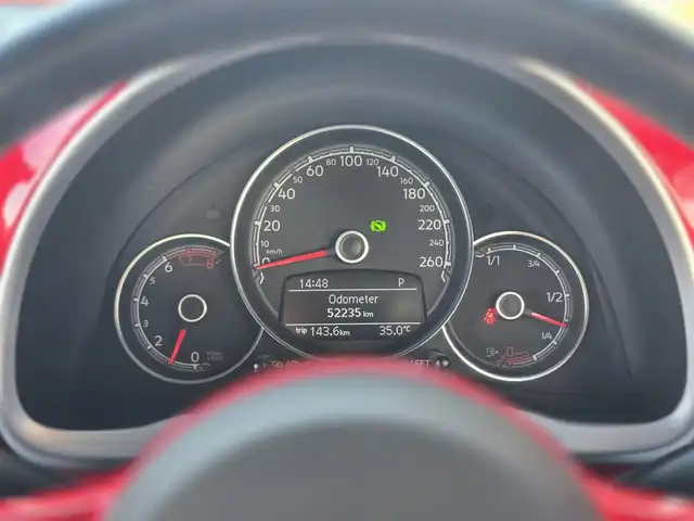 フォルクスワーゲン ザ・ビートル ブラックスタイル 山梨県 2018(平30)年 5.3万km トルネードレッド 300台限定車/ツートーンカラー（トルネードレッド/ブラック）/ワンオーナー /ブラインドスポット/プッシュスタート/純正ナビ/CD/DVD/フルセグ/Bluetooth/バックカメラ/バイキセノン/ETC/専用17インチAW/LEDテールランプ