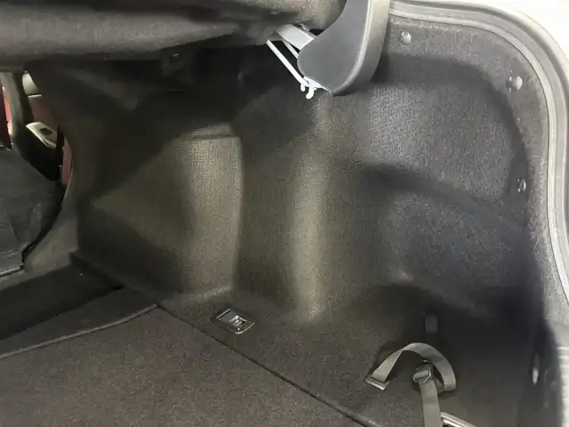 レクサス ＩＳ 300h Fスポーツ 三重県 2019(平31)年 3.8万km ホワイトノーヴァガラスフレーク ハイブリッド/FR/MTモード付フロアCVT/純正 10.3インチナビ/（AM/FM/CD/DVD/Blu-ray/SDREC/SD/USB/Bluetooth/AUX/TV）/バックガイドモニター/ドライブレコーダー 前方/ビルトインETC2.0/LEXUS Safety System＋/・プリクラッシュセーフティ/・レーンディパーチャーアラート［LDA］（ステアリング制御機能付）/・レーダークルコン/・オートハイビーム/・【OP】ブラインドスポットモニター［BSM］/・【OP】リヤクロストラフィックアラート［RCTA］/・【OP】クリアランスソナー＆バックソナー/・【OP】後席サイドエアバッグ*1/装備/・【OP】3眼フルLEDヘッドランプ/・【OP】Fスポ専用 本革スポーツシート*1/・【OP】シートヒーター＆ベンチレーション（D/N）*1/・8wayパワーシート（D電動ランバーサポート・ポジションメモリー機能付/N）/・左右独立オートエアコン/・オートライト/・オートワイパー/・パドルシフト/・【OP】パワーイージーアクセスシステム*1/・純正18inAW/・プッシュスタート/・保/取/ナビ取/・スマートキーx2、カードキーx1/など/*1…セットでメーカーOP