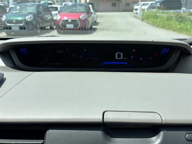 ホンダ フリード G ホンダセンシング 福岡県 2019(令1)年 6.1万km コバルトブルーパール ホンダセンシング/横滑り防止/盗難防止/レーンキープ/バッグカメラ/エアバッグ/純正ナビ/フルセグTV/BT/CDチェンジャー/純正フロアマット/プッシュスタート/スマートキー/オートライト/ETC/LEDヘッド　/両側パワスラ/クルコン