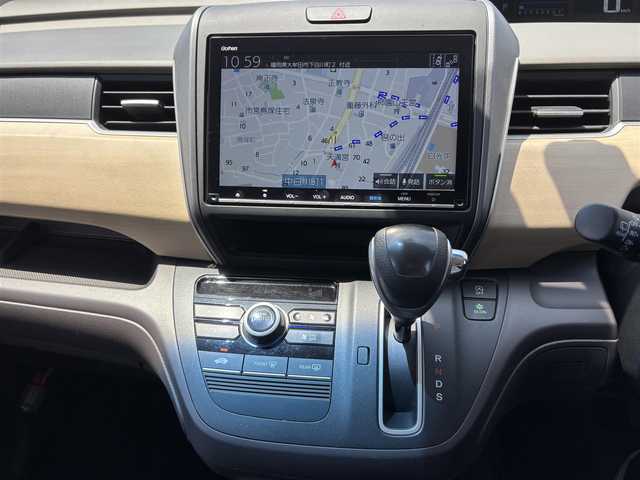 ホンダ フリード G ホンダセンシング 福岡県 2019(令1)年 6.1万km コバルトブルーパール ホンダセンシング/横滑り防止/盗難防止/レーンキープ/バッグカメラ/エアバッグ/純正ナビ/フルセグTV/BT/CDチェンジャー/純正フロアマット/プッシュスタート/スマートキー/オートライト/ETC/LEDヘッド　/両側パワスラ/クルコン