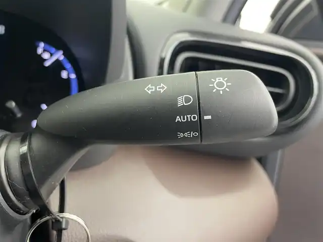 トヨタ ヤリスクロス ハイブリッド Z 宮城県 2021(令3)年 3.6万km ホワイトパールクリスタルシャイン 純正ディスプレイオーディオナビ　/パノラミックビューモニター　/ブラインドスポットモニター　/ＲＣＴＡ　/アダプティブクルーズコントロール　/セーフティセンス　/シートヒーター/電動パーキングブレーキ/オートホールド/ＧＲ18インチAW/GR2本出マフラー/GRサイドデカール/GRマッドフラップ/ＥＴＣ２．０　/前後ドライブレコーダー/禁煙