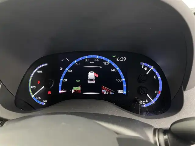 トヨタ ヤリスクロス ハイブリッド Z 宮城県 2021(令3)年 3.6万km ホワイトパールクリスタルシャイン 純正ディスプレイオーディオナビ　/パノラミックビューモニター　/ブラインドスポットモニター　/ＲＣＴＡ　/アダプティブクルーズコントロール　/セーフティセンス　/シートヒーター/電動パーキングブレーキ/オートホールド/ＧＲ18インチAW/GR2本出マフラー/GRサイドデカール/GRマッドフラップ/ＥＴＣ２．０　/前後ドライブレコーダー/禁煙