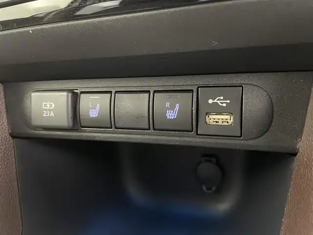 トヨタ ヤリスクロス ハイブリッド Z 宮城県 2021(令3)年 3.6万km ホワイトパールクリスタルシャイン 純正ディスプレイオーディオナビ　/パノラミックビューモニター　/ブラインドスポットモニター　/ＲＣＴＡ　/アダプティブクルーズコントロール　/セーフティセンス　/シートヒーター/電動パーキングブレーキ/オートホールド/ＧＲ18インチAW/GR2本出マフラー/GRサイドデカール/GRマッドフラップ/ＥＴＣ２．０　/前後ドライブレコーダー/禁煙